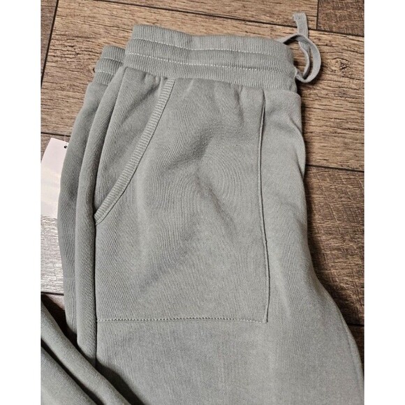 Olive and Oak NEW Anthropologie Lounge Set Medium - Picture 8 of 11